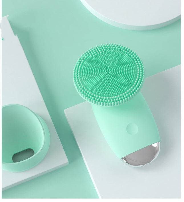 Mini-Gesichts-Ultraschallwelle führt reinigende Vibrationen ein